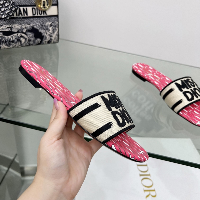 ch**an D*or slippers